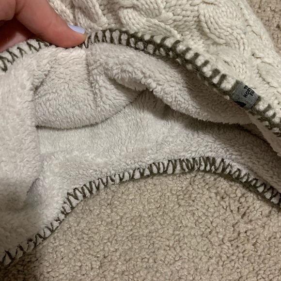 North Face Sherpa Lined Hat - Picture 3 of 3